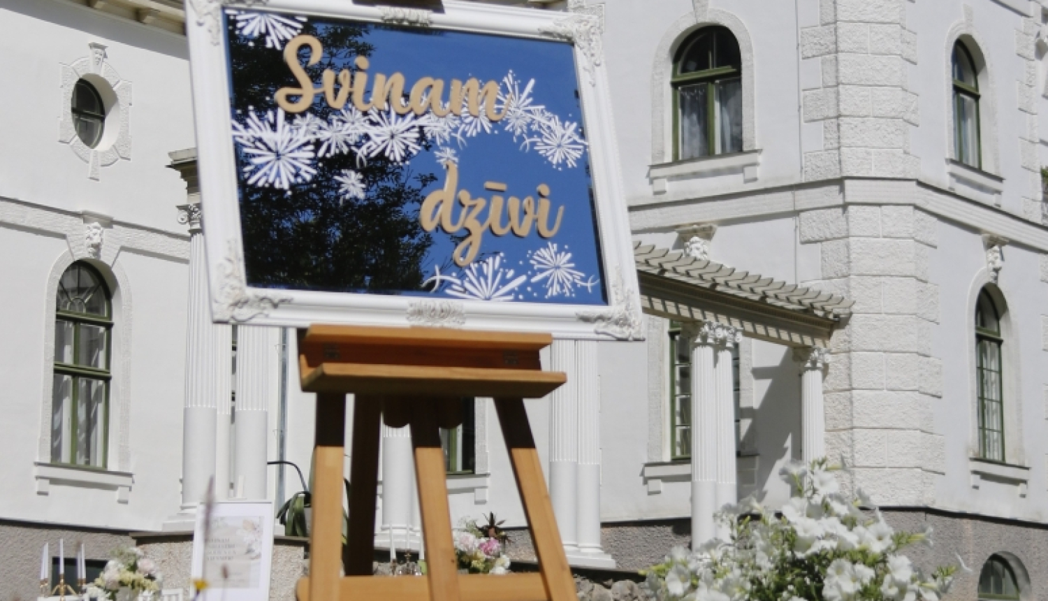 Attēls: godina kāzu jubilāres