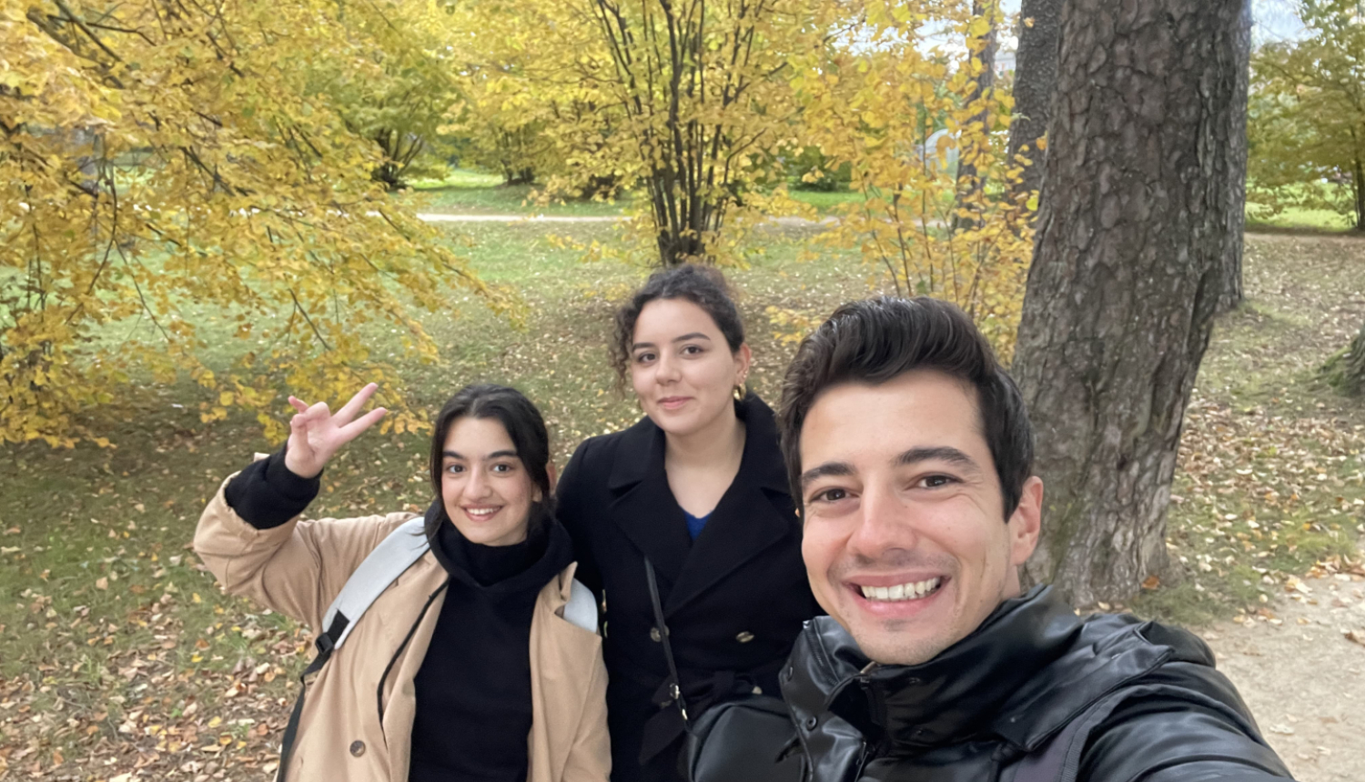 Brīvprātīgie jaunieši