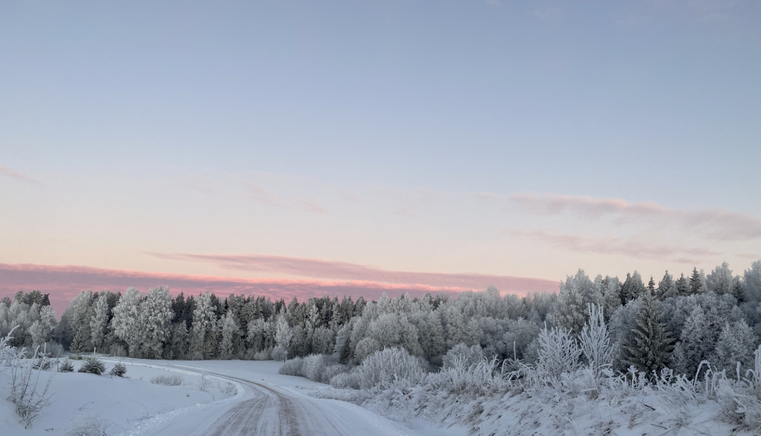 Attēls ar Beļavas ceļa posmu