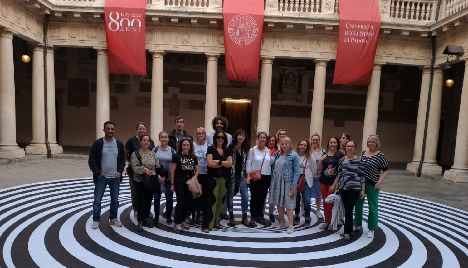 Attēls: Gulbenes novada Izglītības pārvaldes un novada bibliotēkas speciālisti mācībās Itālijas pilsētā Padujā. 