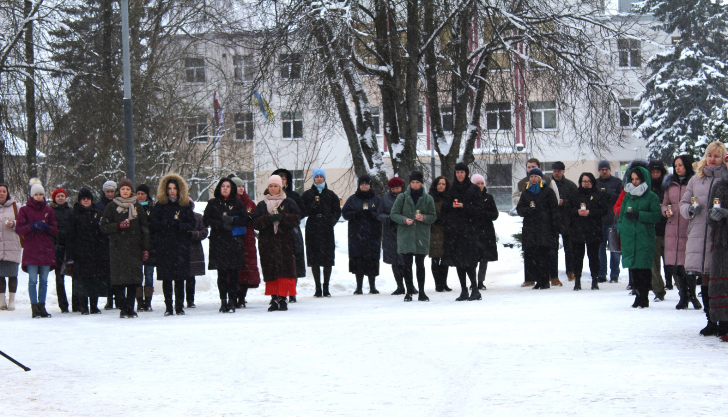Attēls: Ieadzīvotāji pulcējas Ukrainas atbalstam, Gulbene