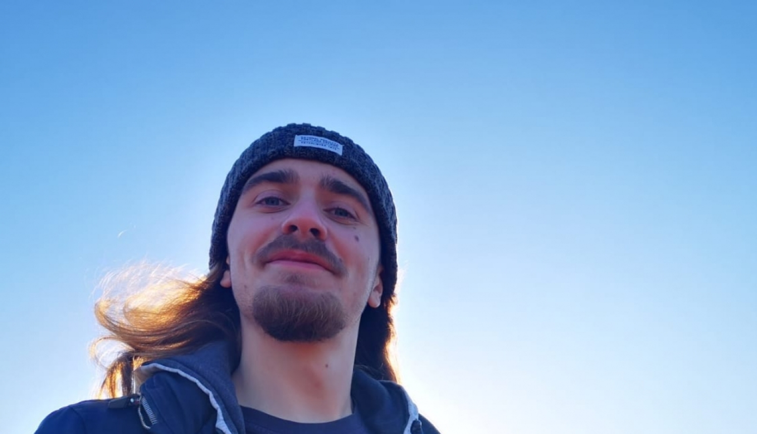 Attēls: Brīvprātīgais jaunietis jauniešu centrā 