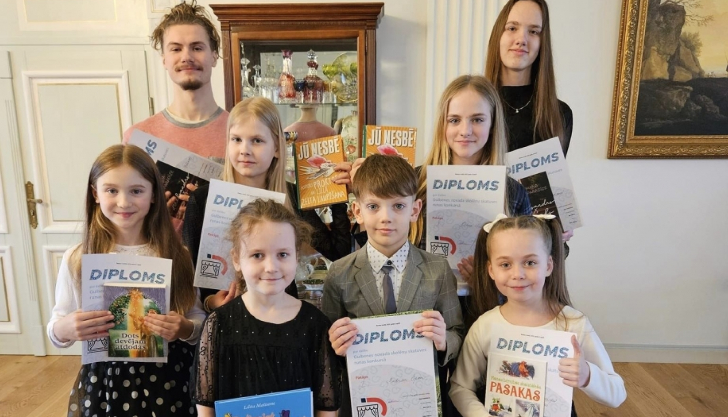 Skatuves runas dalībnieki Rankā