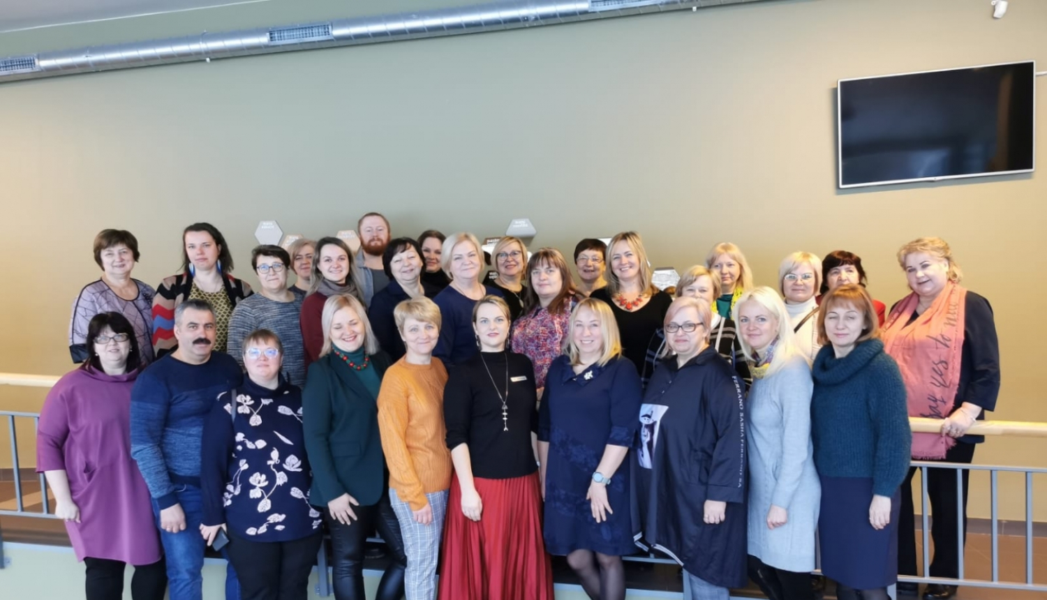 Attēli ar Gulbenes novada Izglītības pārvaldes un Balvu novada mācību jomu koordinatoriem un Izglītības pārvaldes darbiniekiem