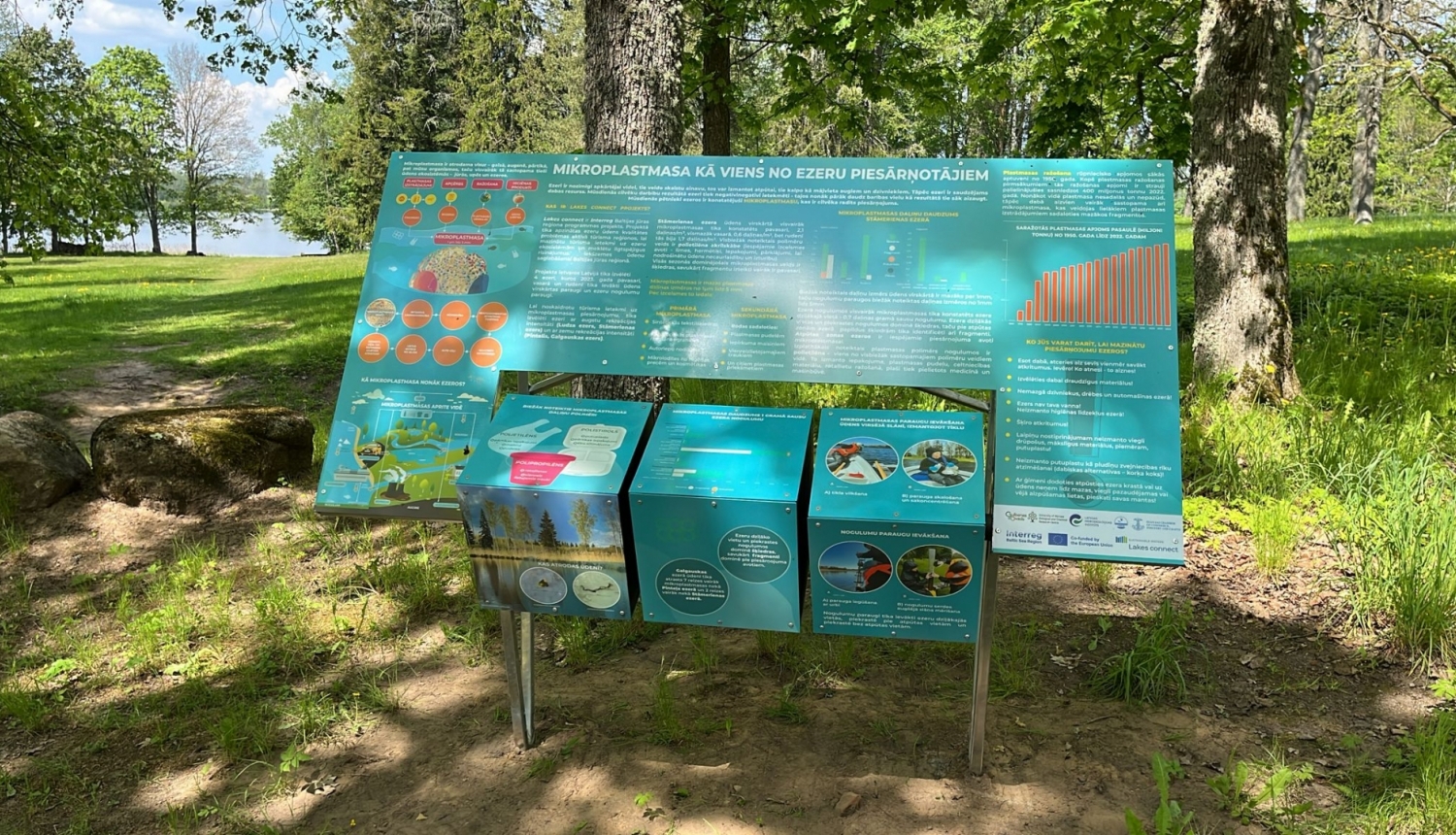 Attēls: ezeri vieno Stāmerienas ezera infostends